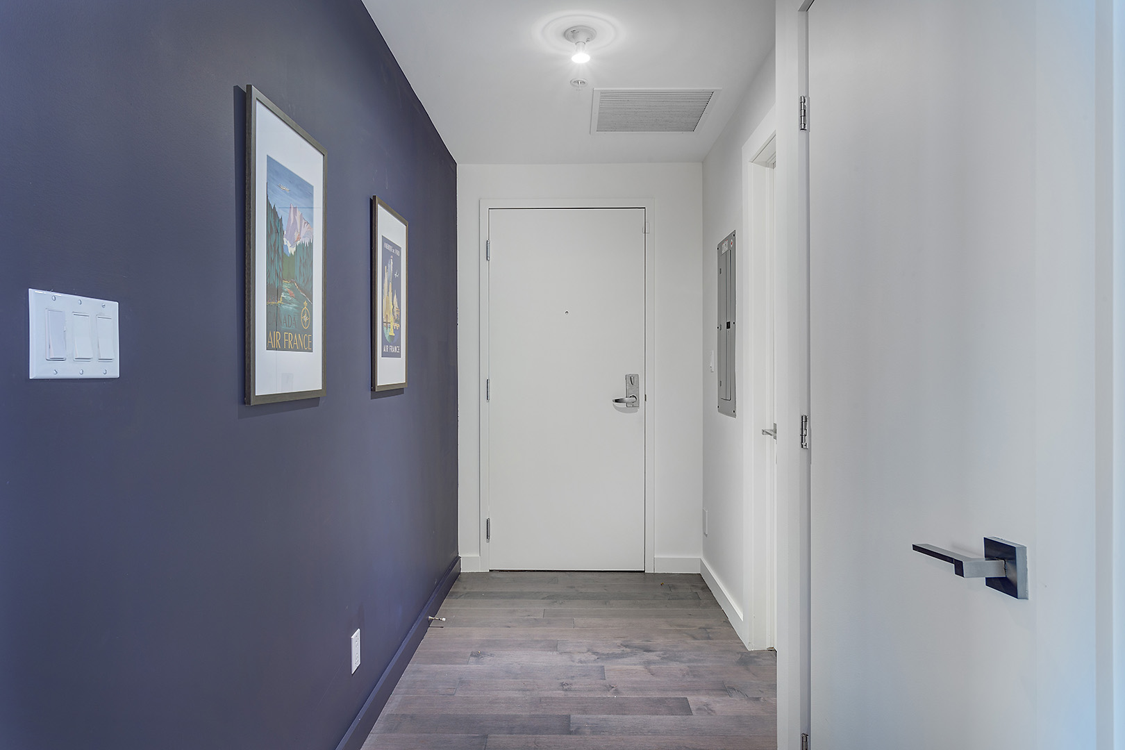 Le 1103 — Living area